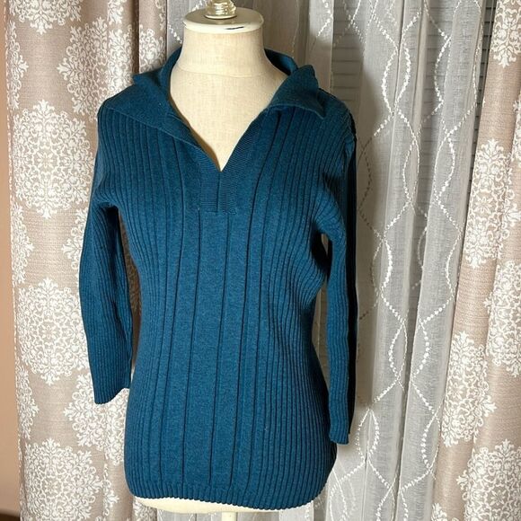 CROFT & Barrow v neck sweater size medium - Picture 1 of 7